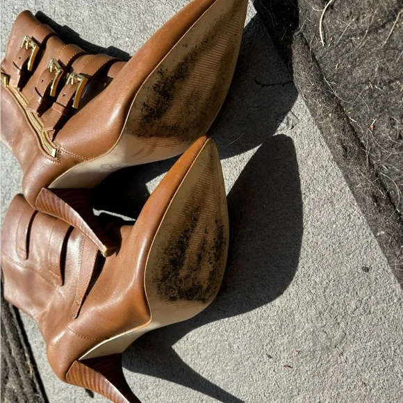 Gorgeous Brown Michael Kors Boots with Gold Zippers and Buckles - EUC Sz 6.5 - Picture 8 of 9
